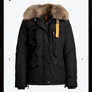 Women’s Parajumper DENALI Jacket in Size Small. Comes with detachable fur.